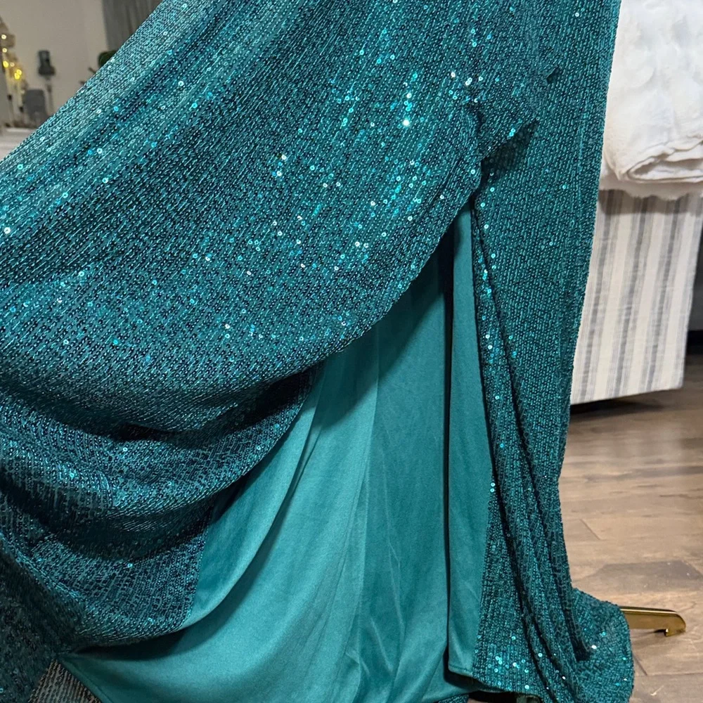 Mac Duggal Teal Sequin One-Shoulder Dress - Picture 5 of 9